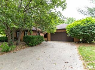 2957 Battersea Point, Springfield, IL 62704