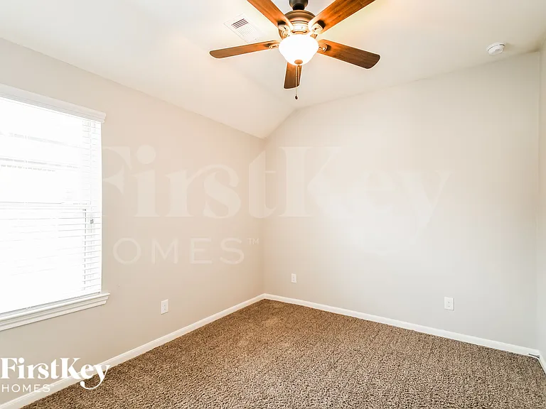 259 Rolling Creek Ln — Photo 11