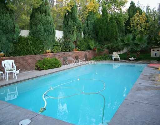 3rd image of 51 Quail Hollow Dr