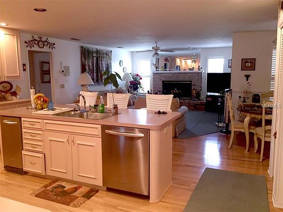 5th image of 2107 Heritage Crest Dr