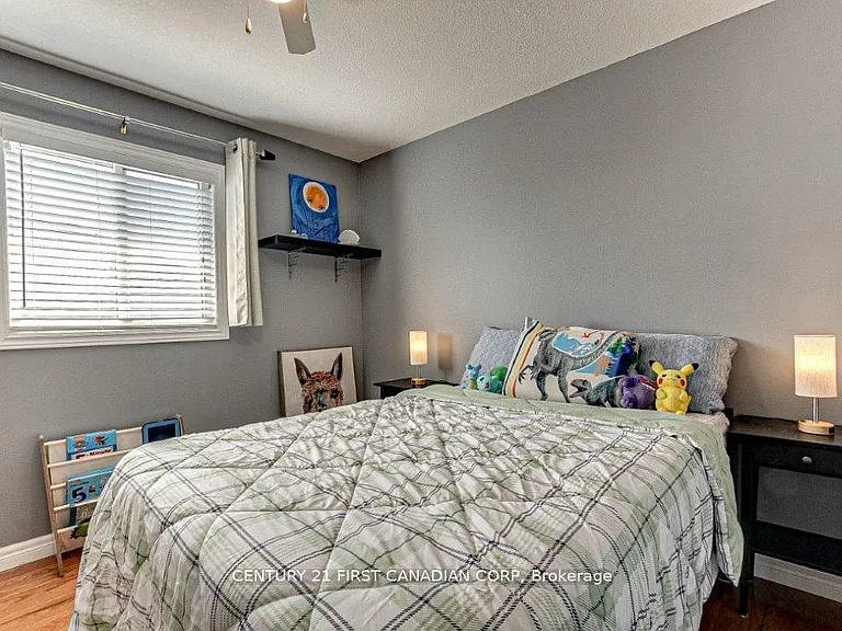 1876 Coronation Dr — Photo 16
