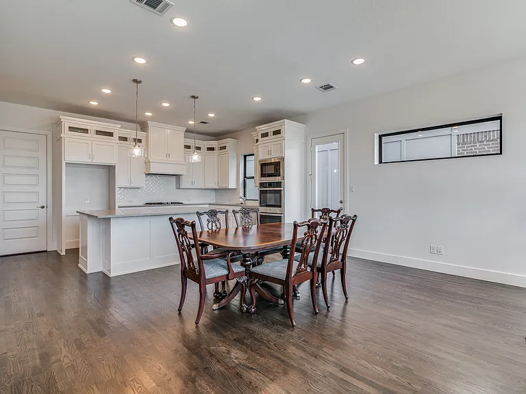 722 Resort Dr — Photo 5