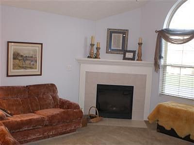 3rd image of 2055 Wentworth Village Dr