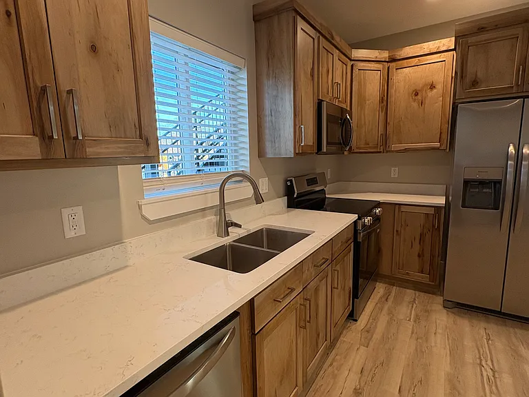338 E Main St #4 — Photo 8