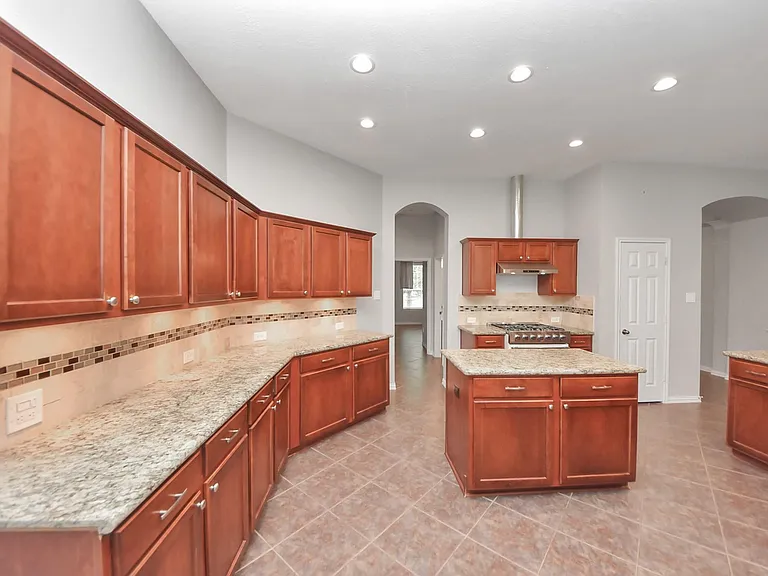 18403 Sierra Falls Ct — Photo 27