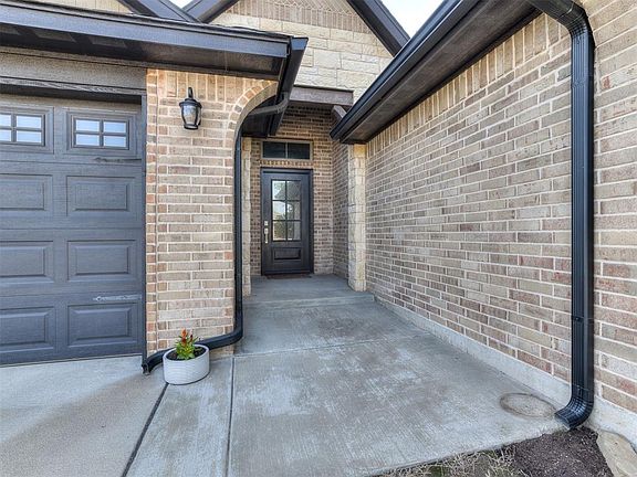 4th image of 16908 Picasso Dr