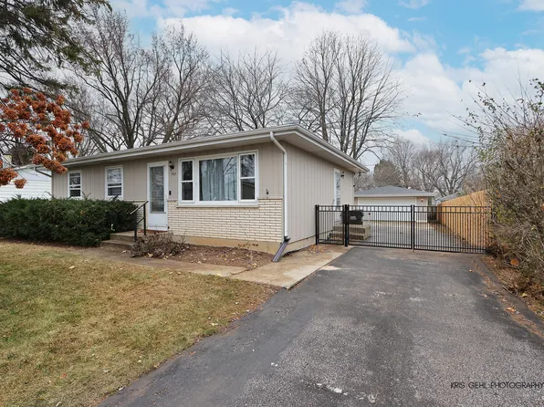 1521 Monroe St, Algonquin, IL 60156