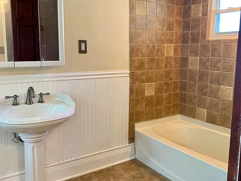 183 Haddon Ave — Photo 9