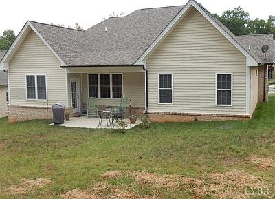 3rd image of 110 Creekview Ct