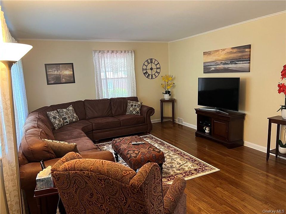 15 Oakdale Manor, Suffern, NY 10901 MLS H6264008 Zillow