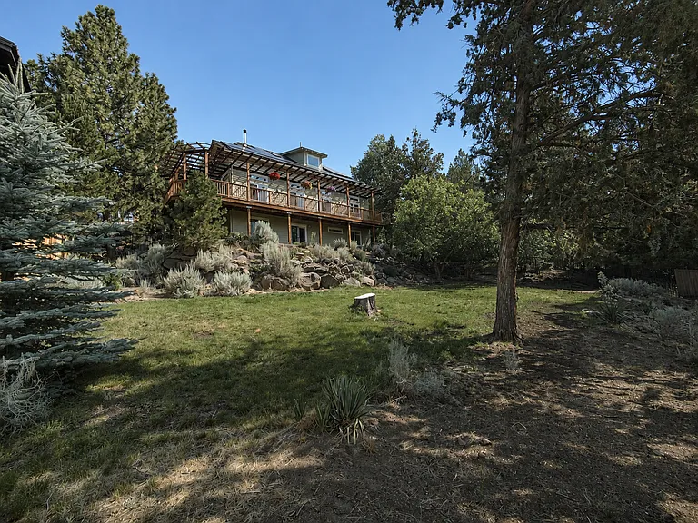 1821 NW Iowa Ave — Photo 44