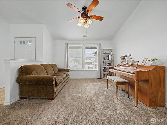 5th image of 526 N Kentucky Drive