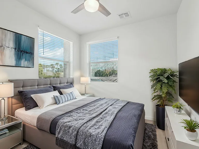 Bedroom (2)