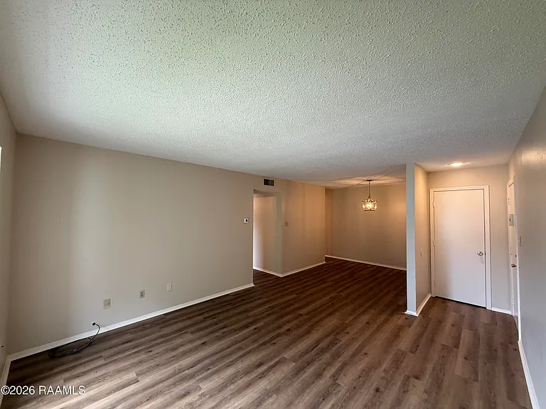 200 High Meadows Blvd #221 — Photo 7