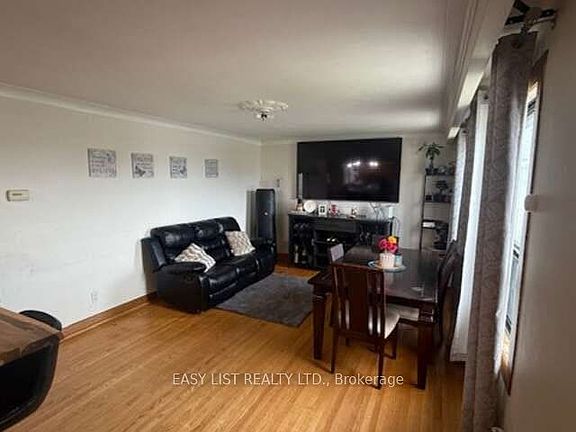 3rd image of 49 Blaydon Ave