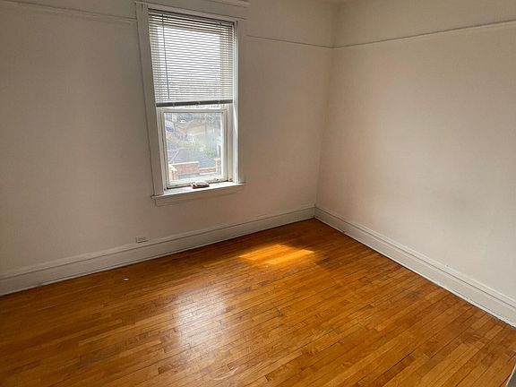 3rd image of 2644 N Albany Ave APT 3R