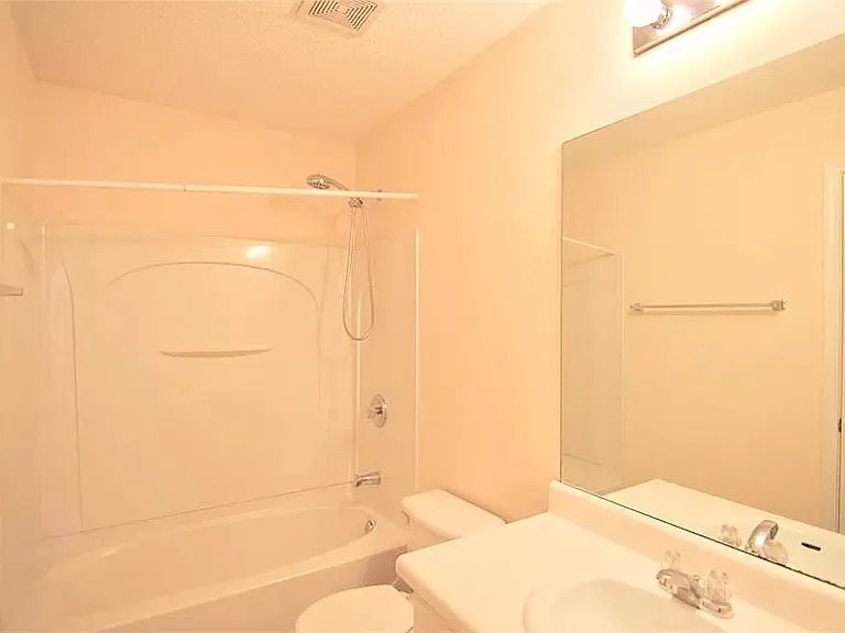 246 Azalea Cir — Photo 9