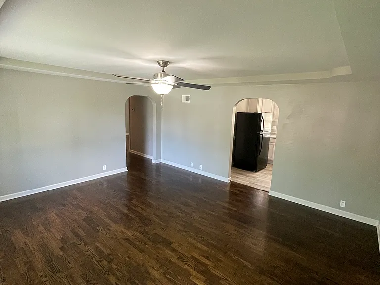 406 NE Grand Ave — Photo 2