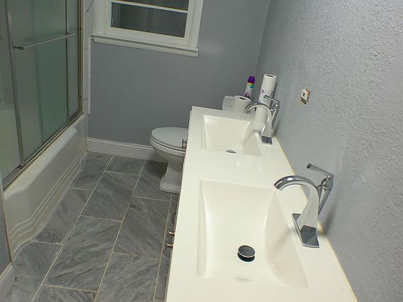 4th image of 109 N 7th St