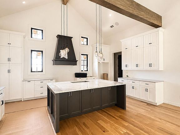 5th image of 2563 William Few Parkway