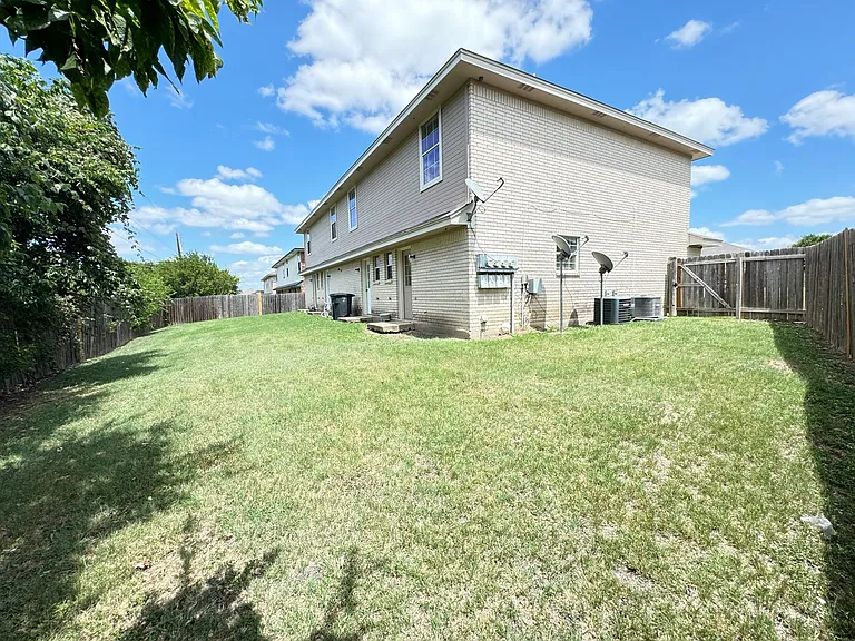 4409 Mattie Dr — Photo 14
