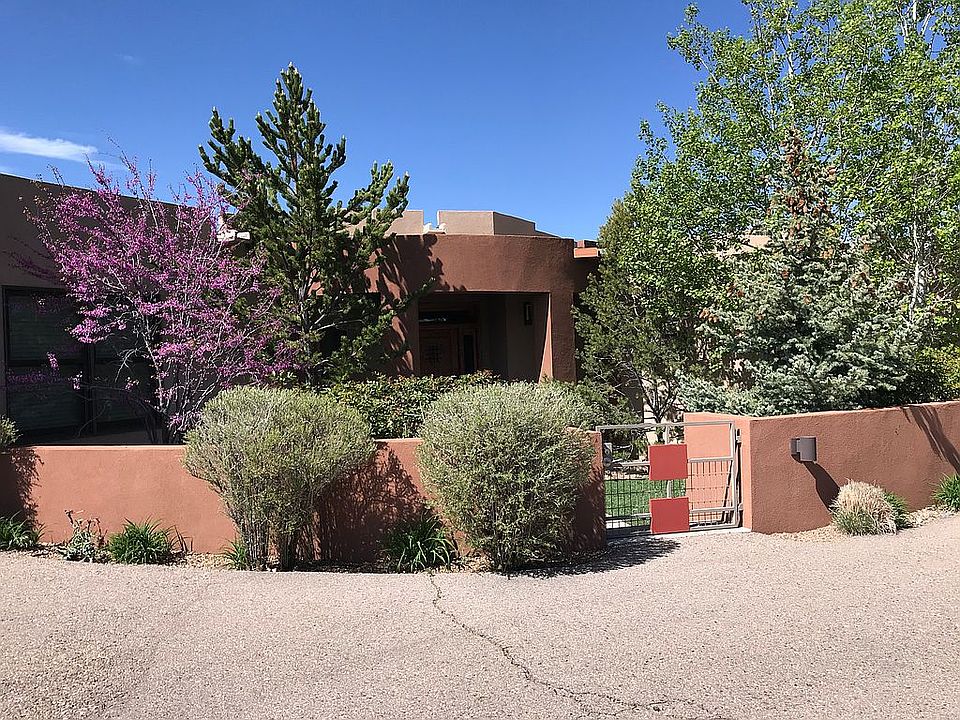 2nd image of 1683 Via Bosque