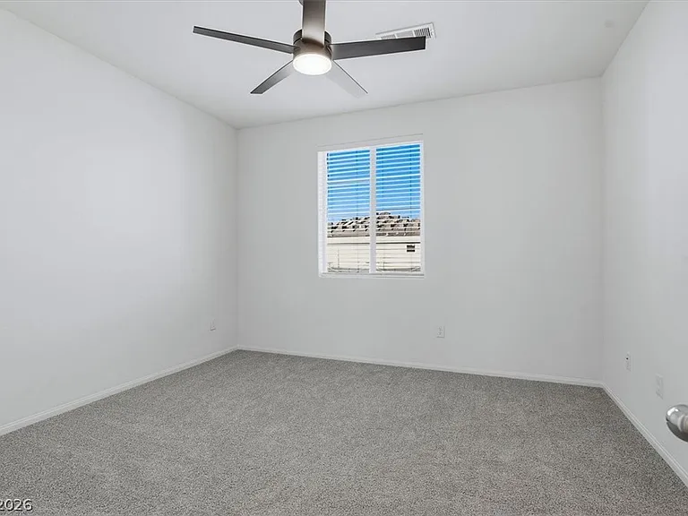 8667 Luxuriant Ave — Photo 12