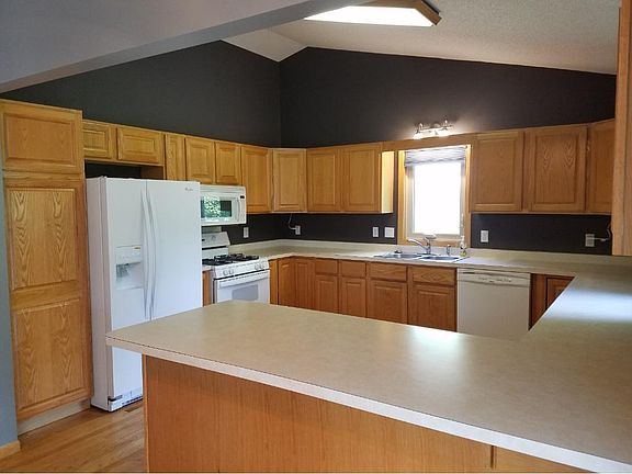 5th image of 4720 Oxborough Ct N