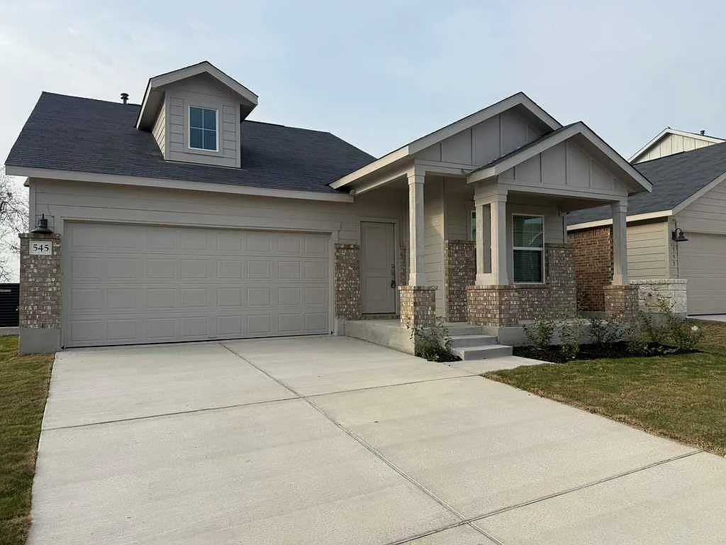 4 bed, 2022 sqft, $2,299 — Photo 4