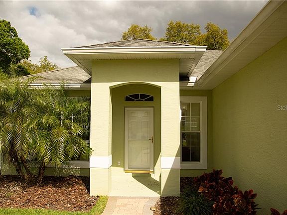 2nd image of 1011 Robin Ln