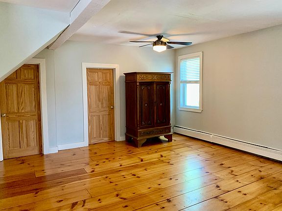 2nd image of 5 Daniels Street Ct #2
