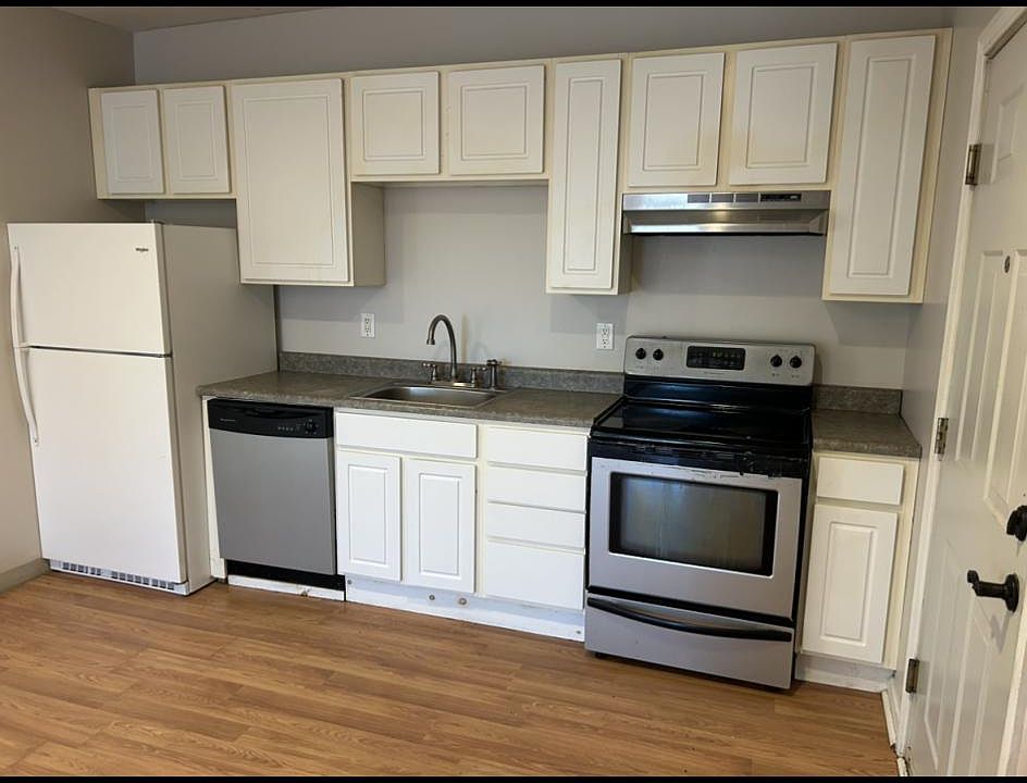 1st image of 50 Gates Ave #2B
