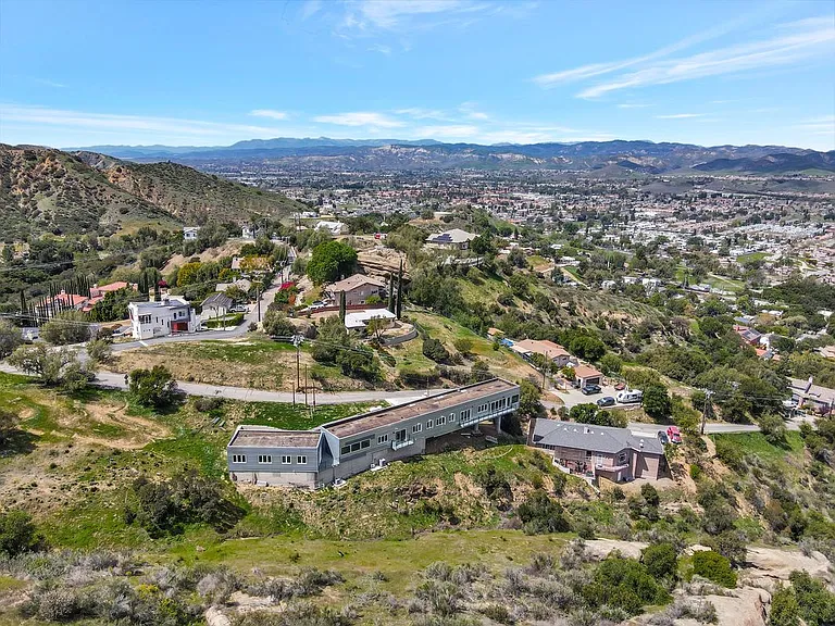 990 Alta Vista Rd — Photo 23