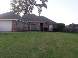 387 Kings Ridge Cir, Brandon, MS 39047