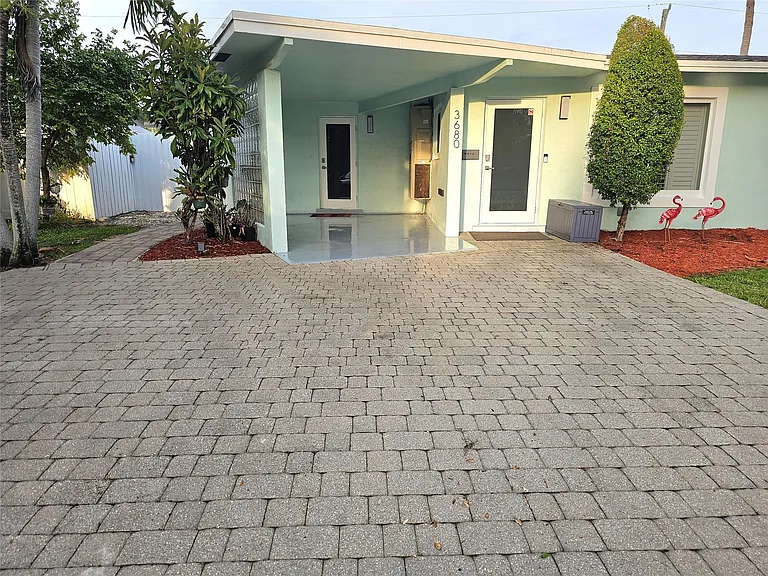 3680 NE 16th Ave — Photo 4