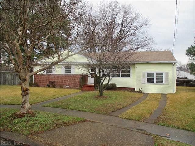 1st image of 8000 Arrowwood Ct #8000