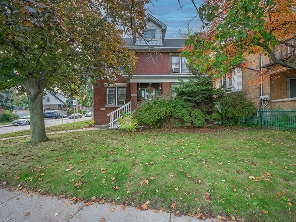 1088 King St E, Hamilton, ON L8M 1E3