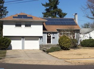 114 Meeting House Ln, Cherry Hill, NJ 08002