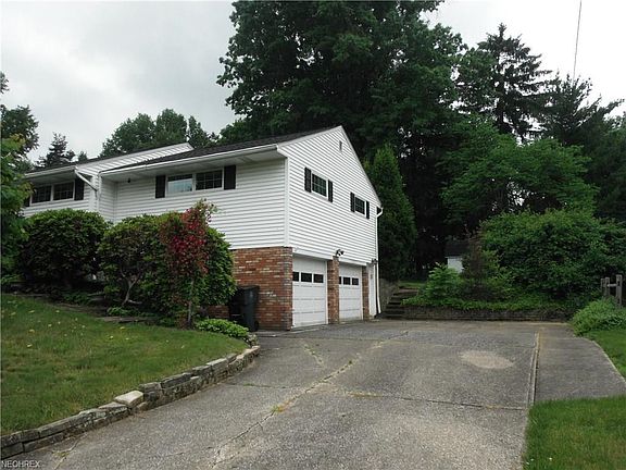 2nd image of 712 Eastview Ave
