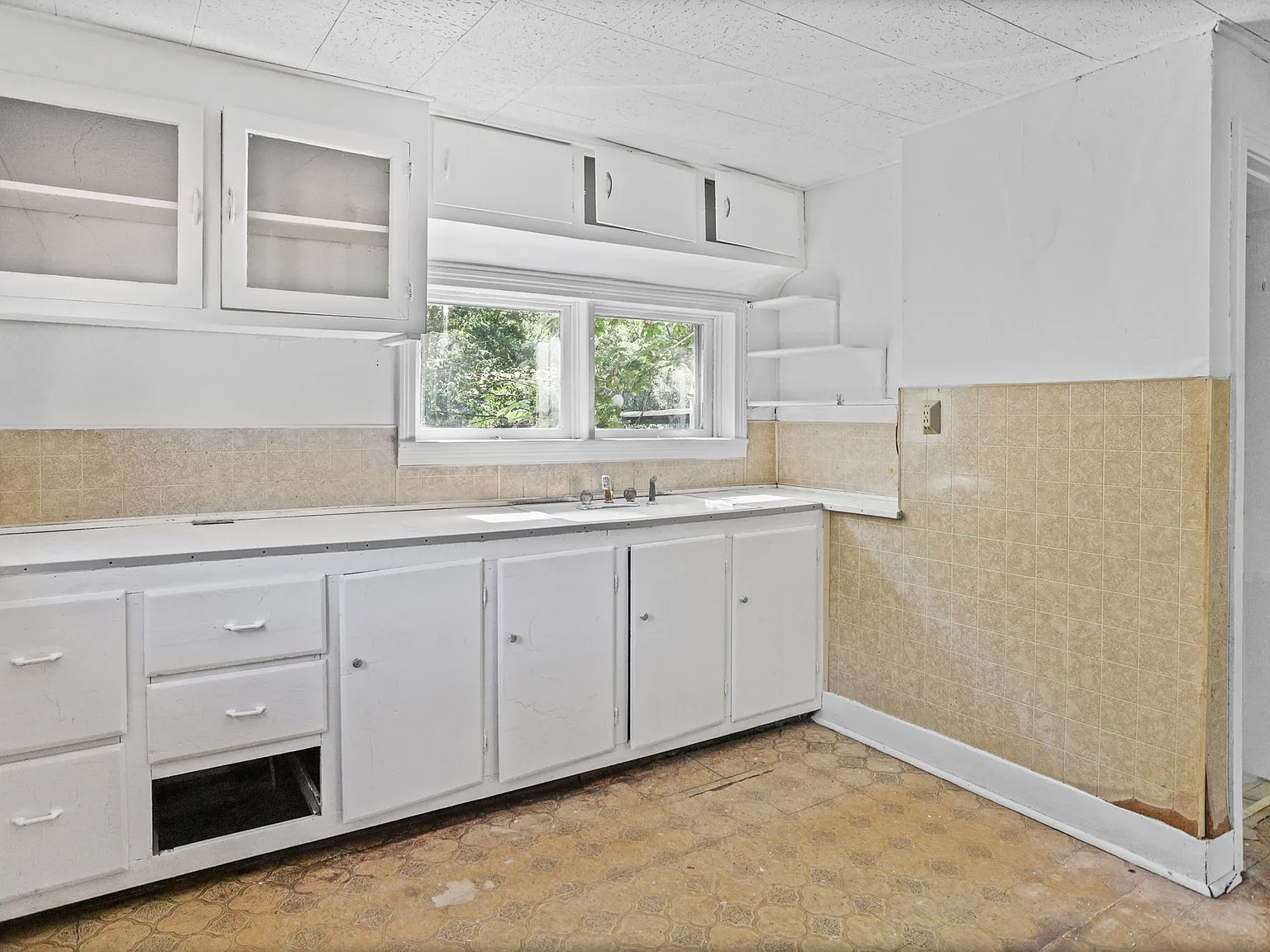 2 bed, 900 sqft, $685 — Photo 4