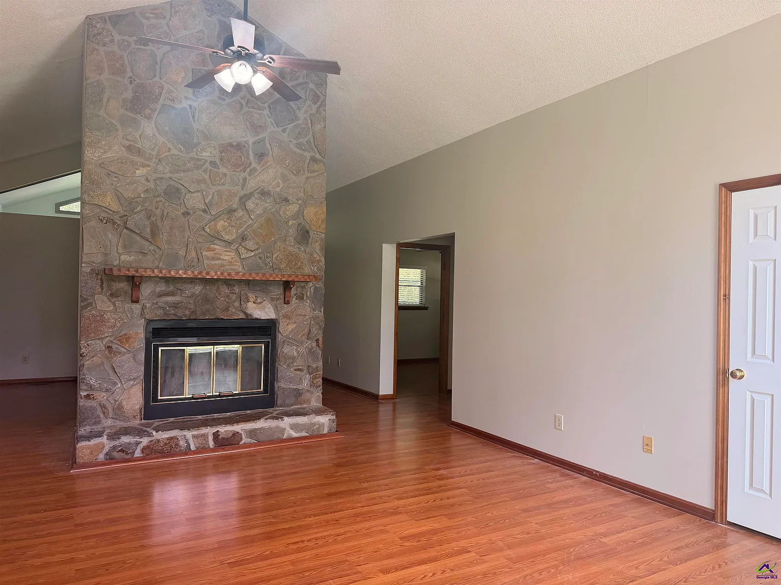3 bed, 2.0 bath, 1709 sqft, $1,700 — Photo 4