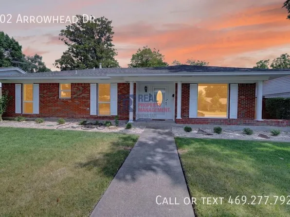 902 Arrowhead Dr, Garland, TX 75043