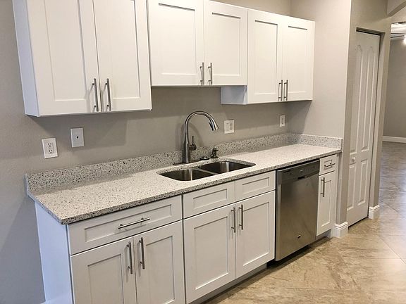 4th image of 2089 SE Glen Ridge Dr