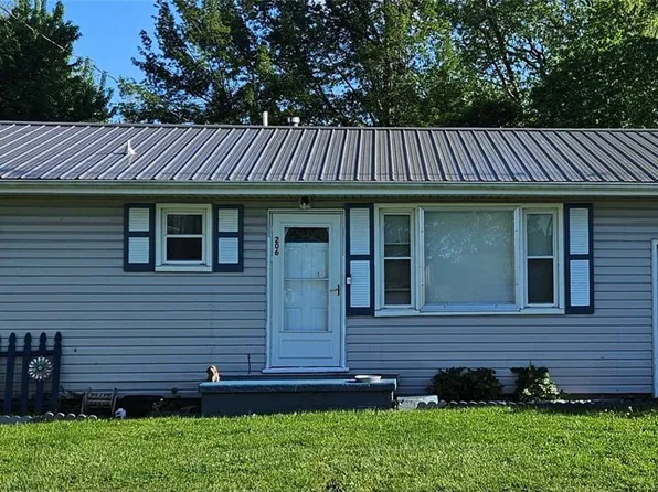 206 E Chestnut St, Coulterville, IL 62237