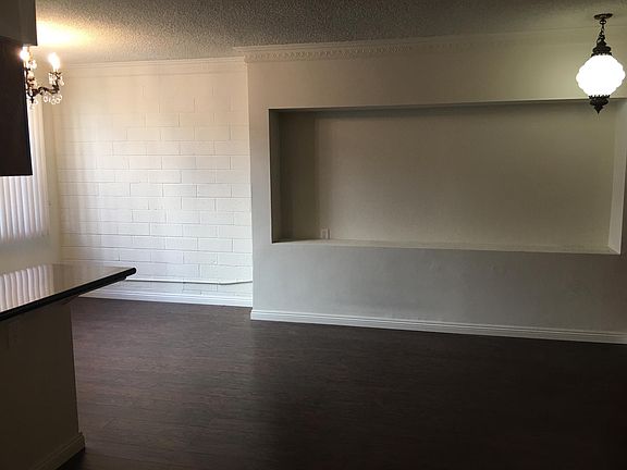 4th image of 373 S Cochran Ave #102