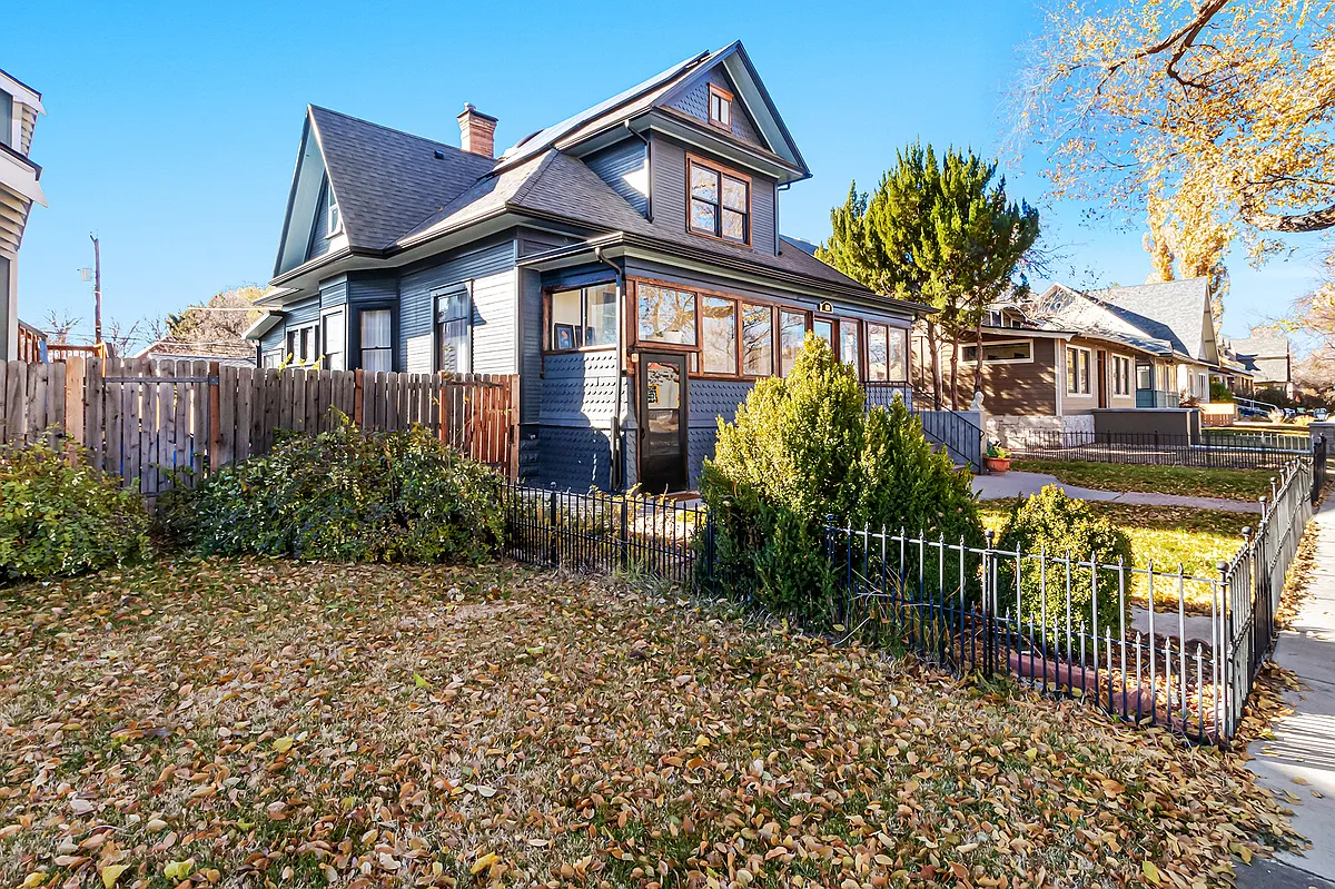 Building Photo - 853 Ouray Ave