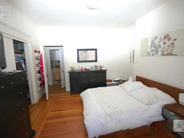 1595 Beacon St, Brookline, MA