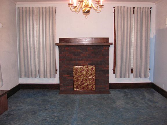5th image of 227 Jefferson St