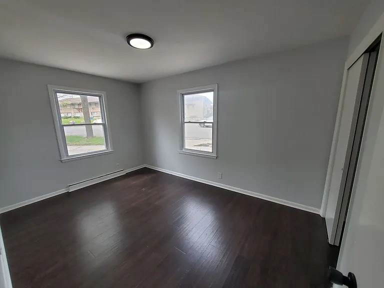 2501-2505 S 44th St. - 8 Unit — Photo 4