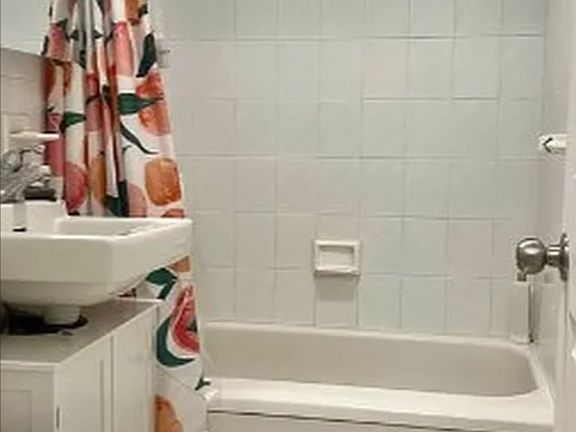 5th image of 258 E 78th St APT 1A